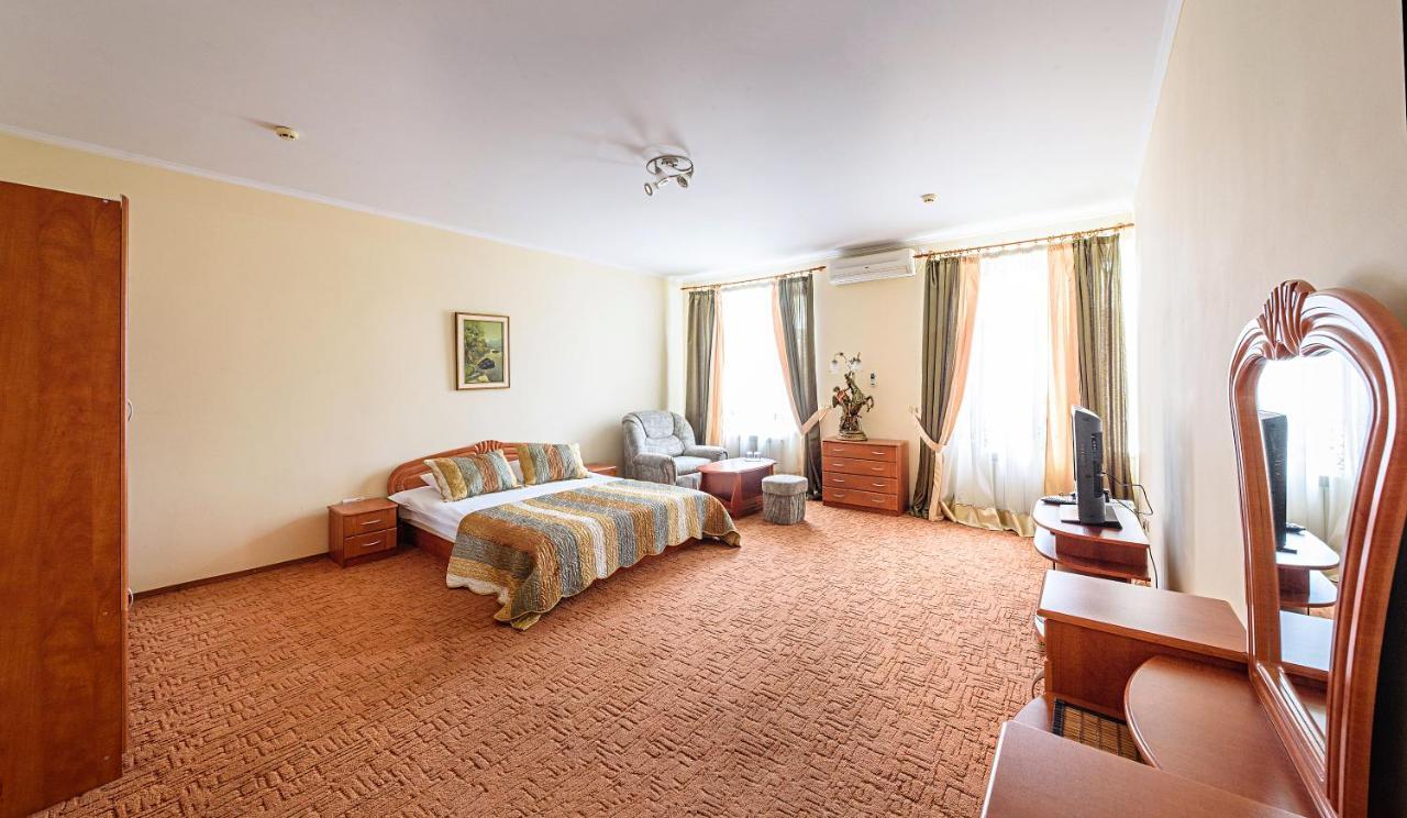 Olimp Soup&Bed Hotel Ivano-Frankovo Eksteriør billede